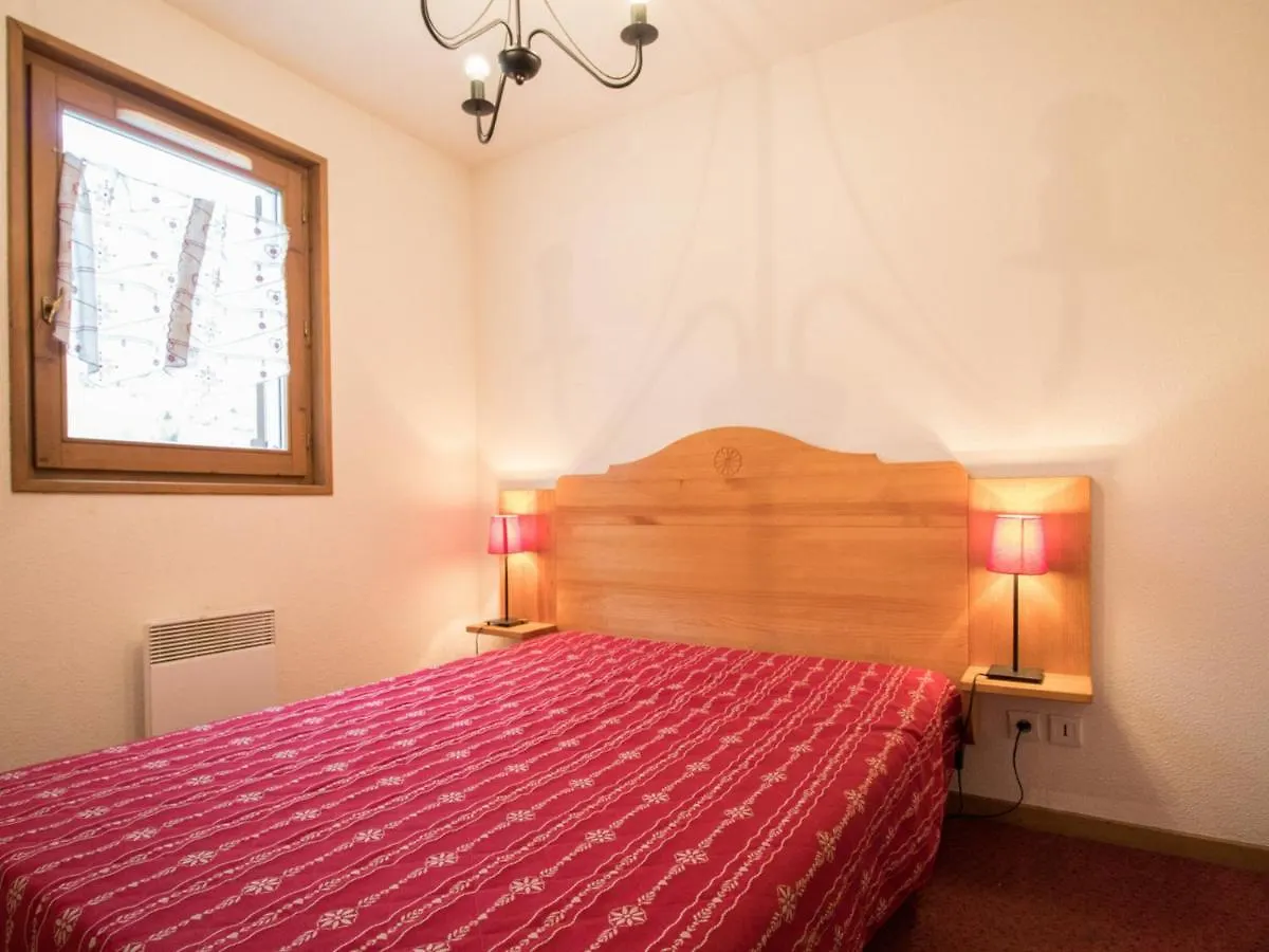 Apartment Appartement Spacieux Au Pied Des Pistes Pour 6 Personnes, Lanslevillard-Val Cenis - Fr-1-508-11
