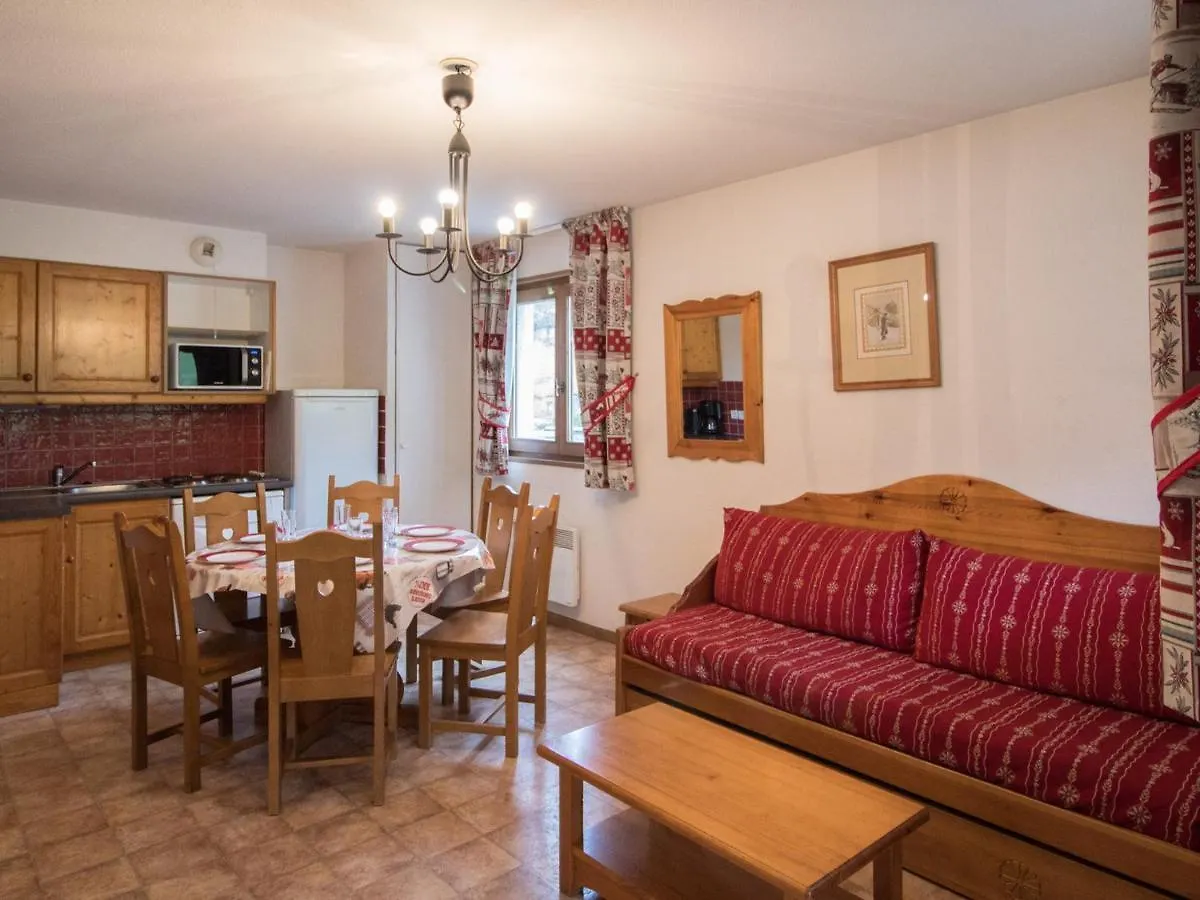 Apartment Appartement Spacieux Au Pied Des Pistes Pour 6 Personnes, Lanslevillard-Val Cenis - Fr-1-508-11 France