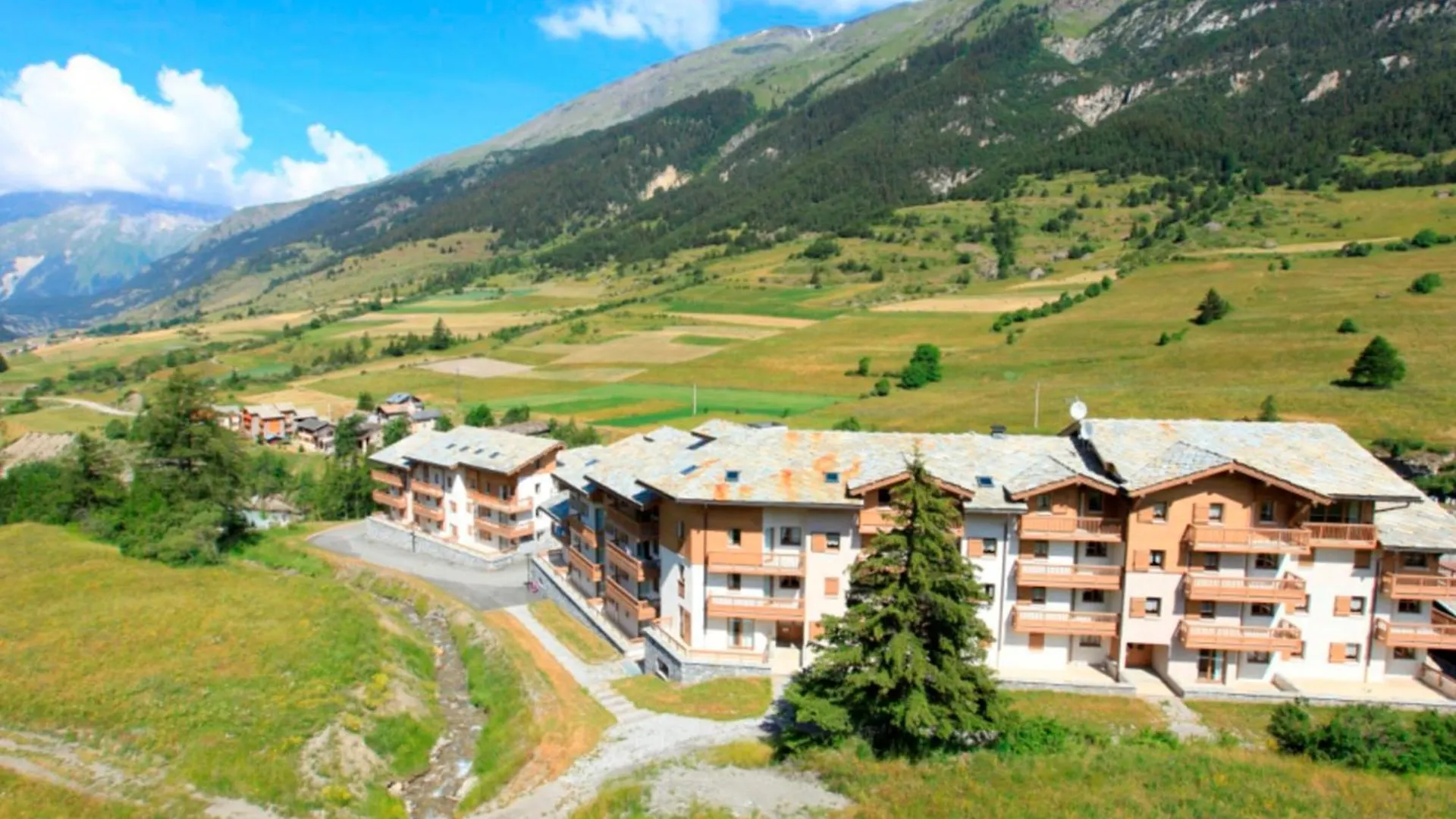 Apartment Appartement Spacieux Au Pied Des Pistes Pour 6 Personnes, Lanslevillard-Val Cenis - Fr-1-508-11